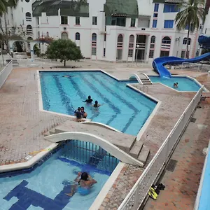 https://confortable-apto-rodadero-cerca-a-la-playa-condominio.santamartahotels.net